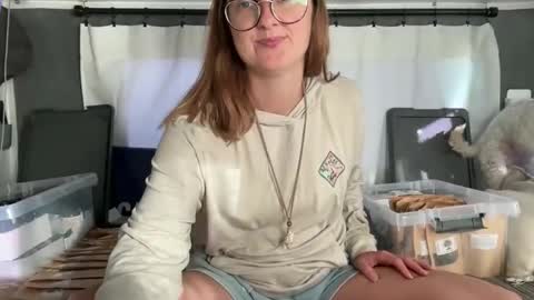 Snapshot of wanderlustjade chatting on May 13, 10:38 pm Jade Adonis online show from May 13, 10:38 pm