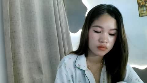 wangi_wangi online show from March 26, 6:13 pm