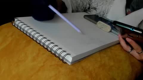 Snapshot of waningrosee chatting on March 8, 7:42 pm Waningrose Lu online show from March 8, 7:42 pm