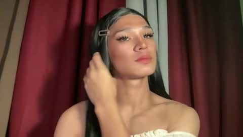 LIZA online show from May 2, 5:07 pm