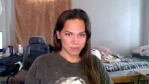 Snapshot of wanna_bewithyouxxx chatting on June 28, 6:30 am LIZA online show from June 28, 6:30 am