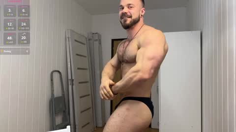 Snapshot of wannaseeyourface chatting on January 6, 11:07 am new online show from January 6, 11:07 am