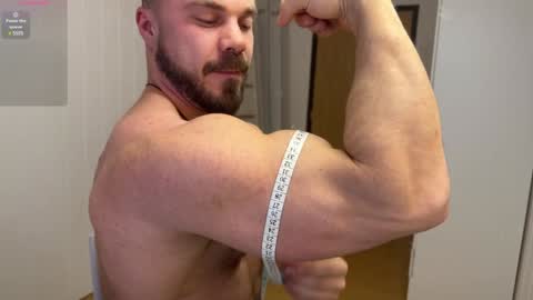 Snapshot of wannaseeyourface chatting on January 6, 5:06 pm new online show from January 6, 5:06 pm