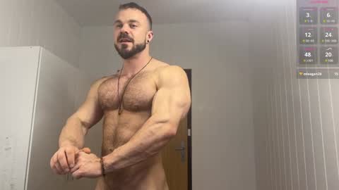 Snapshot of wannaseeyourface chatting on January 23, 12:30 pm new online show from January 23, 12:30 pm