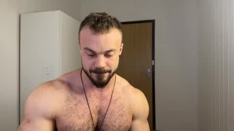 Snapshot of wannaseeyourface chatting on February 14, 6:45 am new online show from February 14, 6:45 am