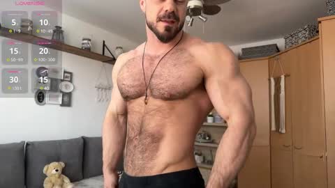 Snapshot of wannaseeyourface chatting on February 14, 10:28 am new online show from February 14, 10:28 am