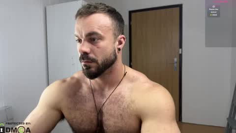 Snapshot of wannaseeyourface chatting on March 5, 10:55 am new online show from March 5, 10:55 am