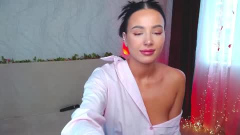 Snapshot of want_emma chatting on June 4, 5:24 am Emma online show from June 4, 5:24 am