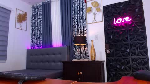 Snapshot of wantedsugar_ chatting on February 26, 2:15 am Galems online show from February 26, 2:15 am