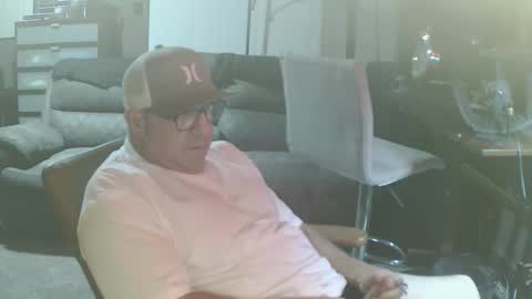 Snapshot of wantitbutyoucanthaveit chatting on January 16, 10:08 am inittogetitin online show from January 16, 10:08 am