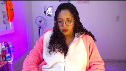 EMILY online show from February 7, 7:39 pm