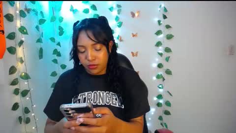 Snapshot of warisgoddes chatting on May 8, 9:03 am EMILY online show from May 8, 9:03 am