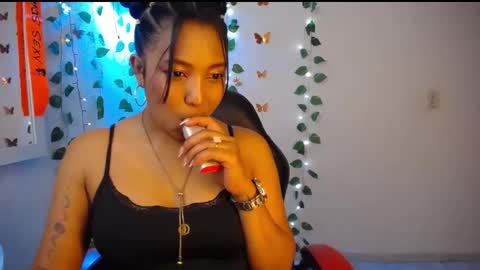 Snapshot of warisgoddes chatting on May 26, 4:41 am EMILY online show from May 26, 4:41 am