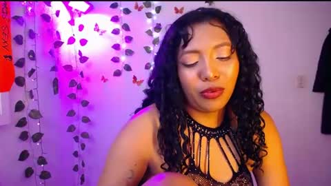 Snapshot of warisgoddes chatting on June 11, 9:02 pm EMILY online show from June 11, 9:02 pm