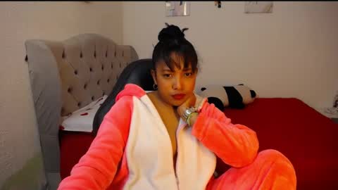 Snapshot of warisgoddes chatting on June 18, 9:14 am EMILY online show from June 18, 9:14 am