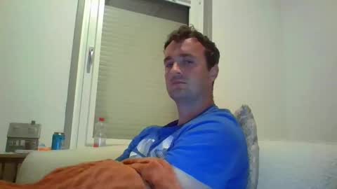Snapshot of warr111 chatting on May 6, 9:42 pm warr111 online show from May 6, 9:42 pm