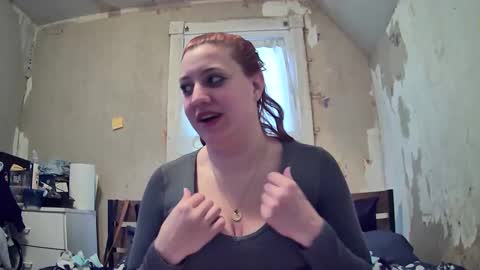 Snapshot of warwhore24 chatting on February 4, 6:38 pm warwhore24 online show from February 4, 6:38 pm