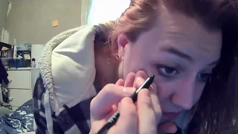 Snapshot of warwhore24 chatting on February 5, 5:20 pm warwhore24 online show from February 5, 5:20 pm