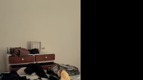 wearetwo online show from September 13, 3:50 am