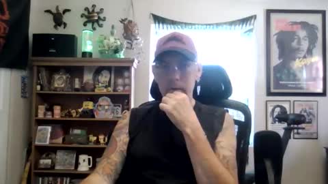 Snapshot of waterfire420 chatting on December 16, 8:14 pm waterfire420 online show from December 16, 8:14 pm