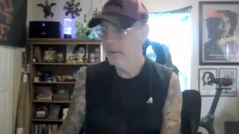 Snapshot of waterfire420 chatting on February 17, 9:32 pm waterfire420 online show from February 17, 9:32 pm