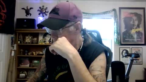 Snapshot of waterfire420 chatting on March 2, 12:35 am waterfire420 online show from March 2, 12:35 am