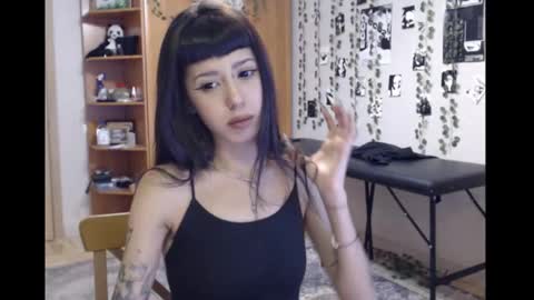 Mina online show from December 21, 7:10 pm