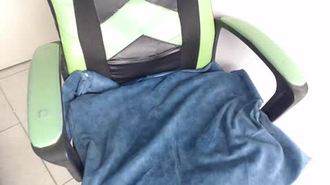 Trixie 3 online show from December 20, 2:02 pm