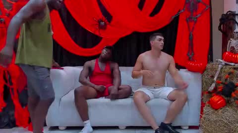 Snapshot of web_gammer_ chatting on October 27, 7:18 pm Jhonny Dick his neighbors. online show from October 27, 7:18 pm