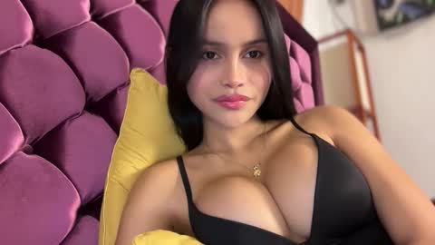 Maggie online show from April 29, 3:27 pm