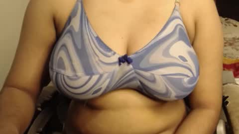 mina online show from December 4, 9:23 pm