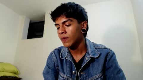 Snapshot of weed_zack chatting on January 10, 10:04 pm weed_zack online show from January 10, 10:04 pm