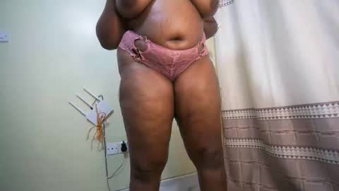 Snapshot of weepy_123 chatting on October 7, 1:36 am weepy_123 online show from October 7, 1:36 am