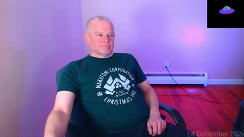 Snapshot of weird_chris chatting on December 14, 5:58 pm Chris online show from December 14, 5:58 pm