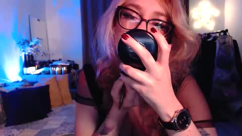 Snapshot of welliza chatting on December 2, 9:32 pm Liza online show from December 2, 9:32 pm