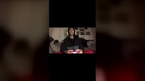 Snapshot of weloveyouej chatting on March 2, 10:11 am Eduardo online show from March 2, 10:11 am