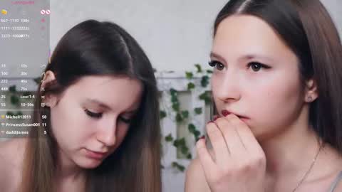 Nora online show from February 6, 9:29 pm