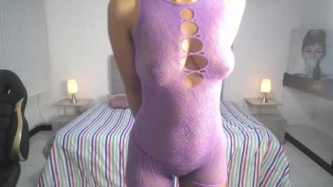 wendy_1_ online show from April 7, 8:37 am