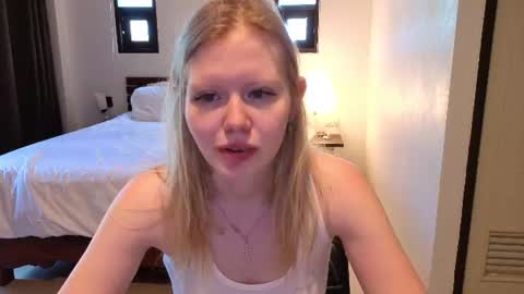 Snapshot of wendy_228 chatting on June 14, 3:19 am Wendy online show from June 14, 3:19 am