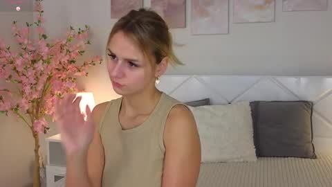 Im Wendy online show from March 4, 9:22 pm