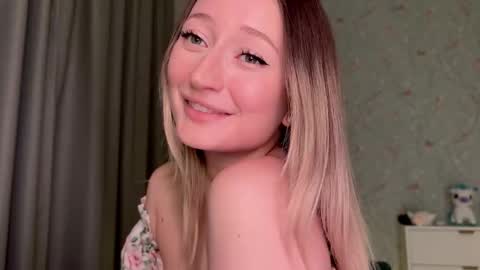 Daisy    online show from November 12, 5:13 pm