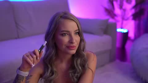 Wendy online show from February 22, 1:02 pm