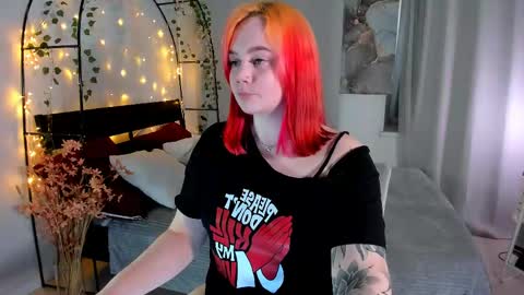 wendyycandy online show from April 14, 1:50 pm