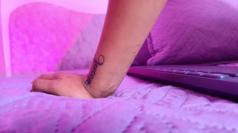 WEN SHENG online show from November 24, 7:24 pm