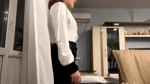 Snapshot of wesleypoledore chatting on November 9, 4:05 pm Polly online show from November 9, 4:05 pm