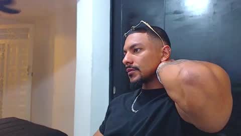 Wesley Rogger online show from October 4, 10:08 pm