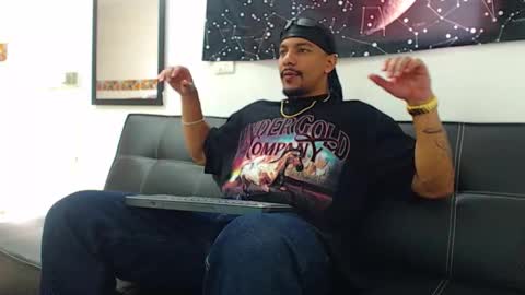 Wesley Rogger online show from November 23, 5:13 pm