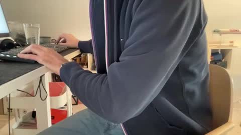 Snapshot of wet_adidasboy chatting on September 29, 6:18 am wet_adidasboy online show from September 29, 6:18 am