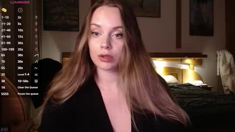 Lana online show from November 14, 8:40 pm