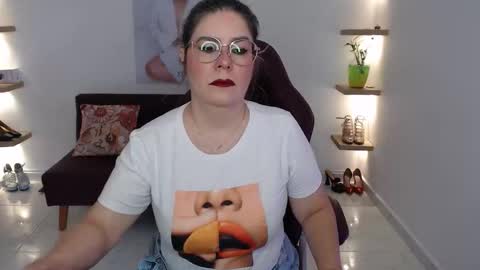 Diva online show from February 28, 1:45 pm